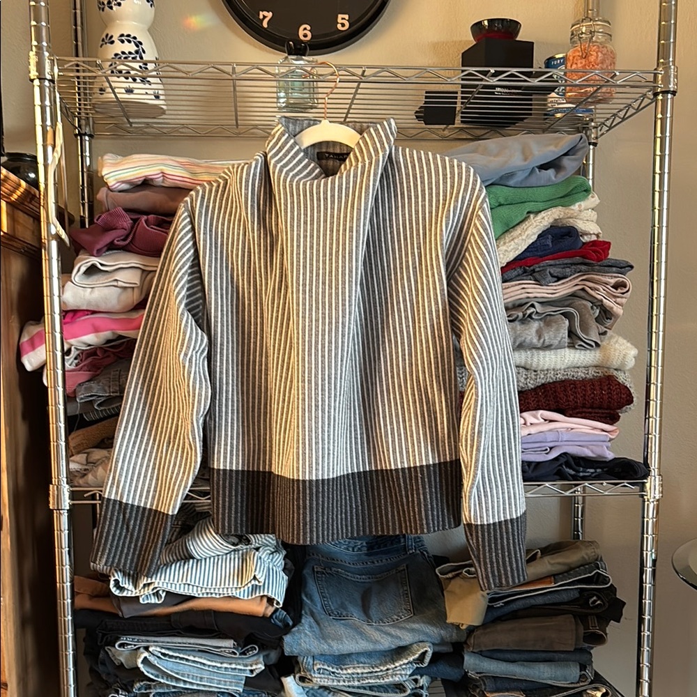 Tahari Gray Turtleneck Sweater Cozy Knit
